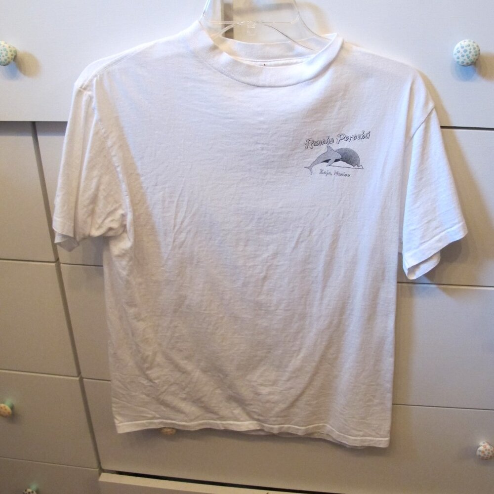 White T Shirt Dolphin Sunset  Logo:  Rancho Percebu  Size M